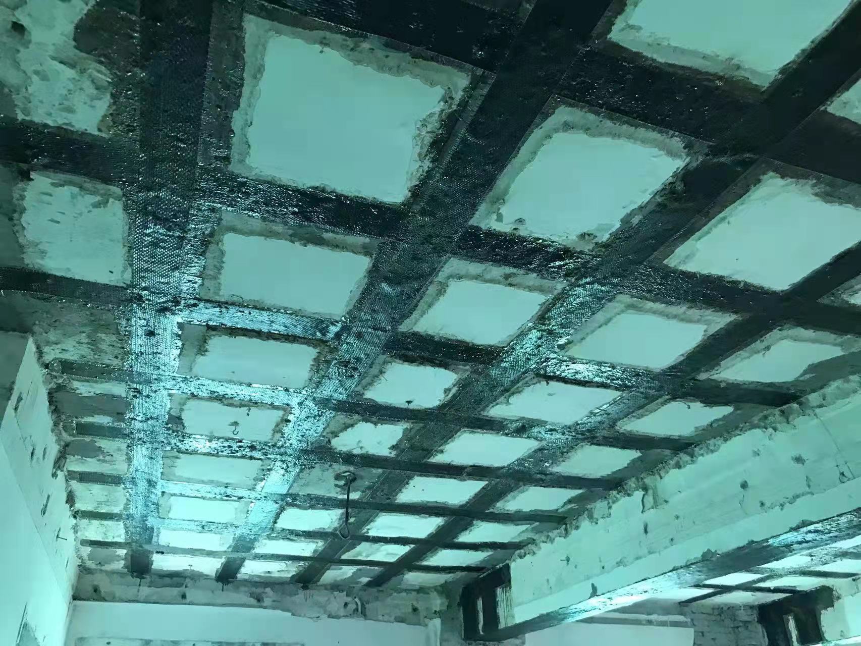 广水粘碳纤维布施工工艺